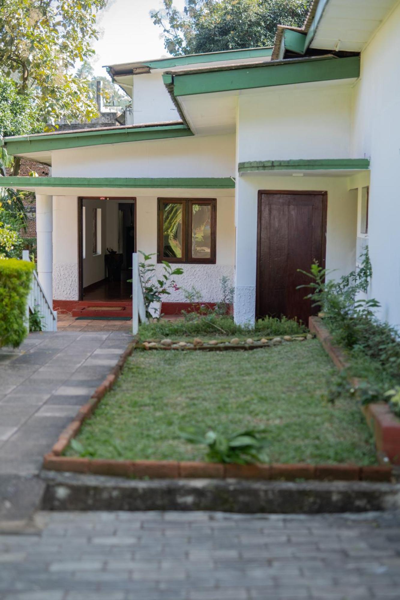 Kandy Boutique Villa By Fortuna Bungalows Ngoại thất bức ảnh